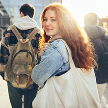 Un don de 368 000 $ pour des parcours d’exception avec les bourses Ted Rogers Un don de 368 000 $ pour des parcours d’exception avec les bourses Ted Rogers