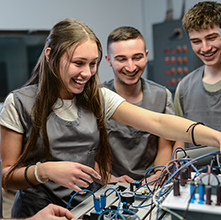 Pratt & Whitney Canada encourage l’apprentissage par l’expérience à Polytechnique Montréal Pratt & Whitney Canada encourage l’apprentissage par l’expérience à Polytechnique Montréal